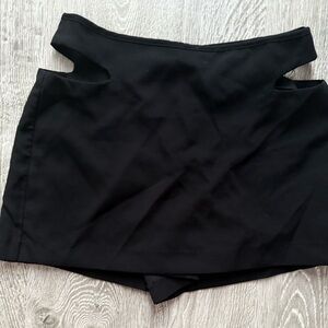 Zara Black Skort Skirt Shorts | High - Waisted Mini Skort w/Back Zipper | Size M